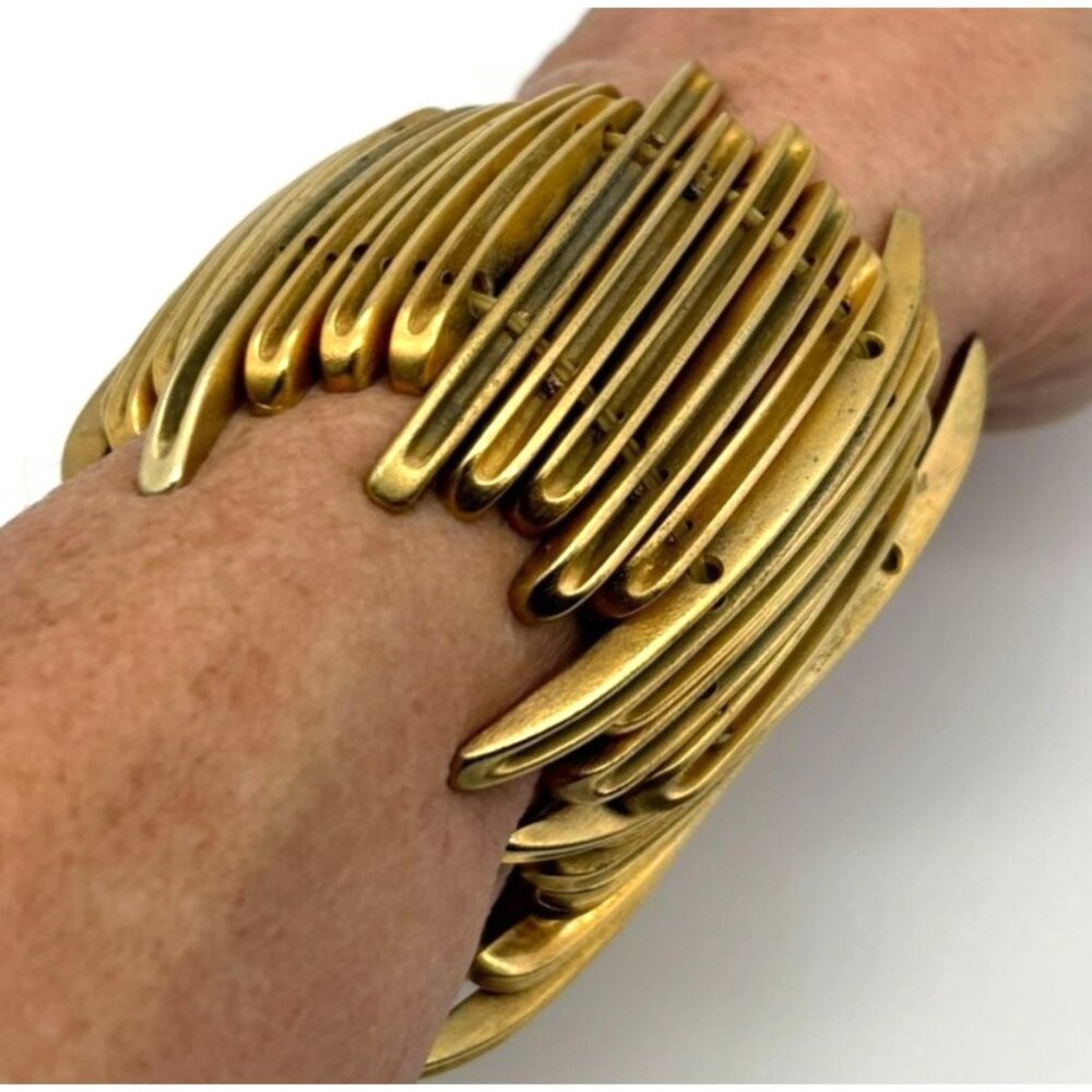 Vintage Brutalist Possibly Brass Spike or Spear Shaped Elements Stretch Bracelet - Picture 3 of 14